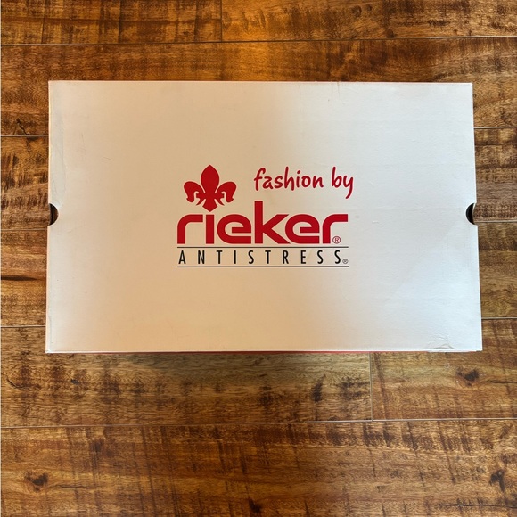 Black Knee-High Boots with Buckle Detail - Picture 6 of 7